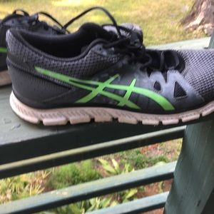 ASICS tennis shoe jog run walk
